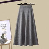 Winter Set for Women 2025 New Slimming Fake Two-piece Knitted Sweater Age Reducing Half Skirt Two-piece Set